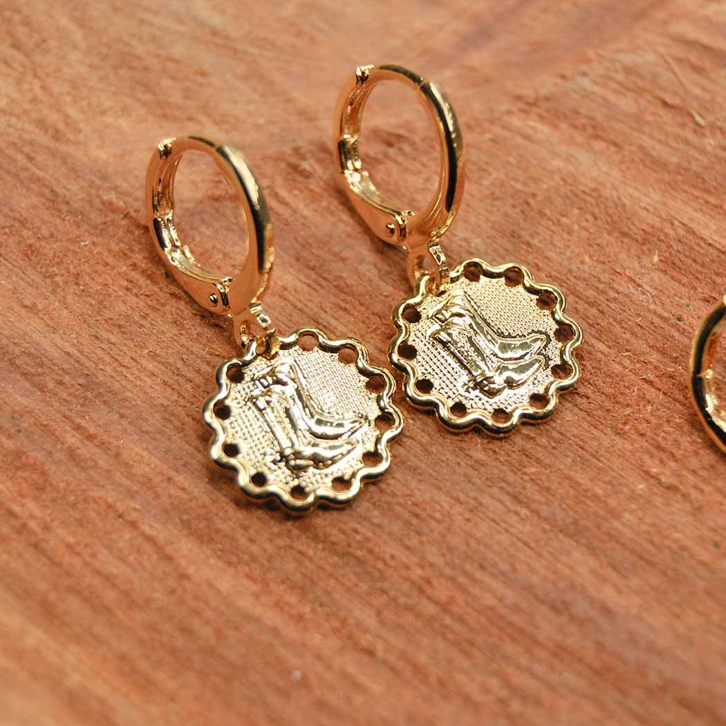 Brinco Argola Clips Bota banhado a Ouro 18k