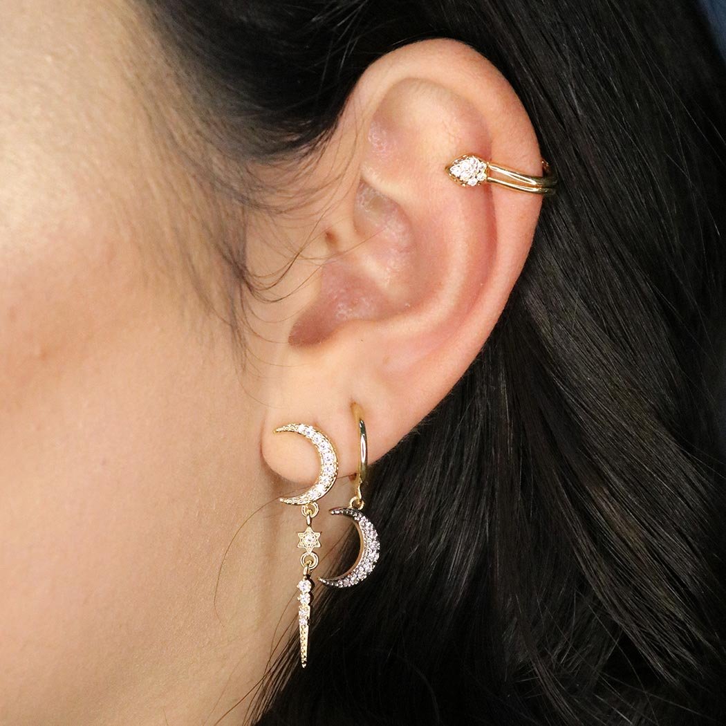 Brinco Argola com Lua Cravejada Banhada a Ouro 18 k