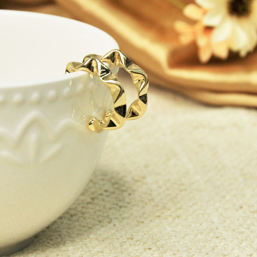 Brinco Argola GG estilo Juliette banhado a Ouro 18k