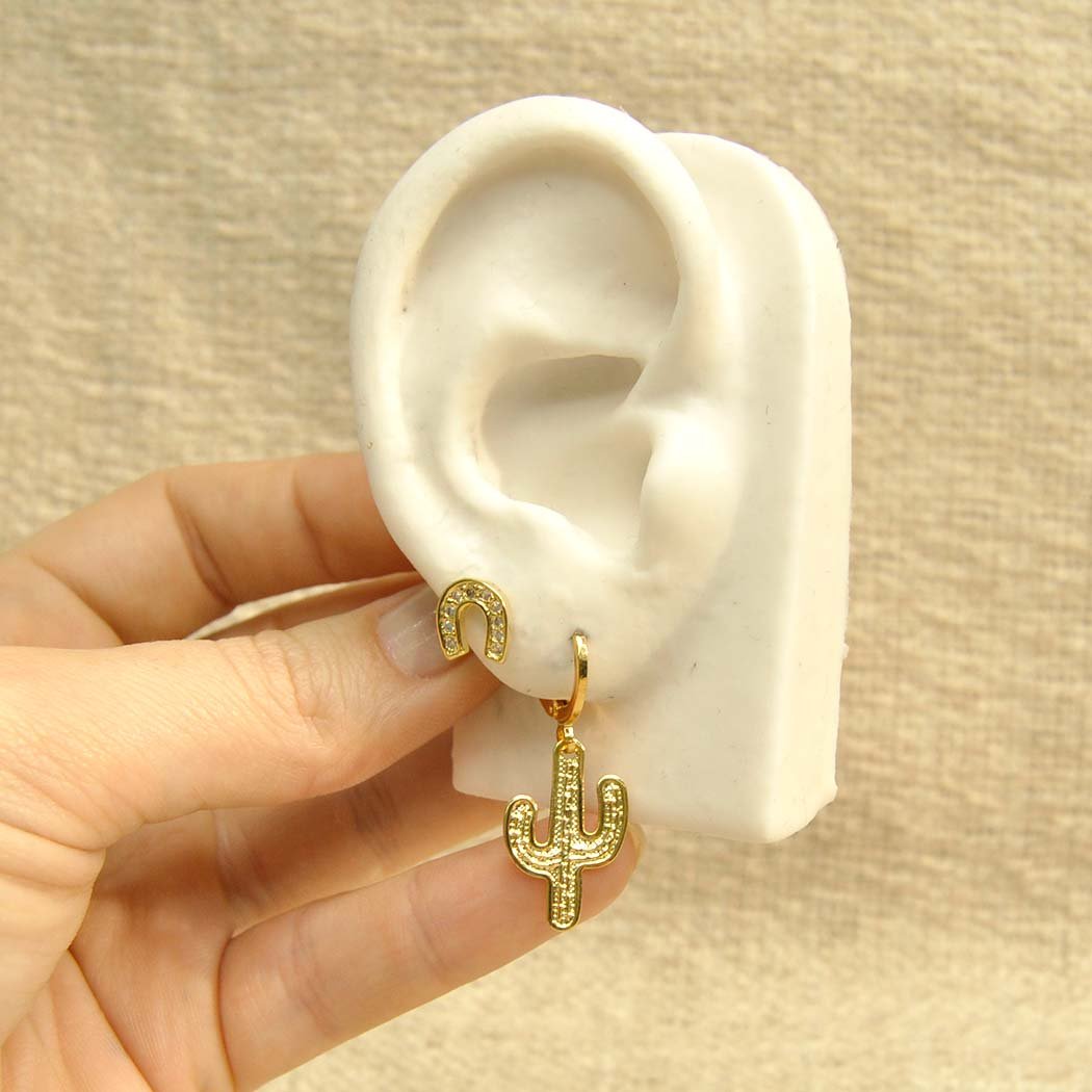 Brinco Cacto banhado a Ouro 18k