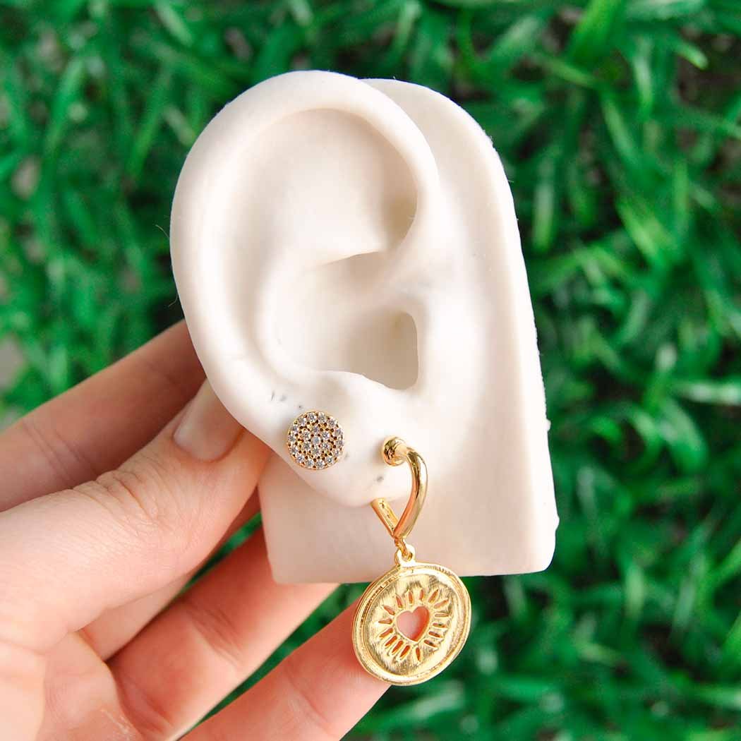 Brinco Círculo Pequeno Zircônias Cristal banhado a Ouro 18k