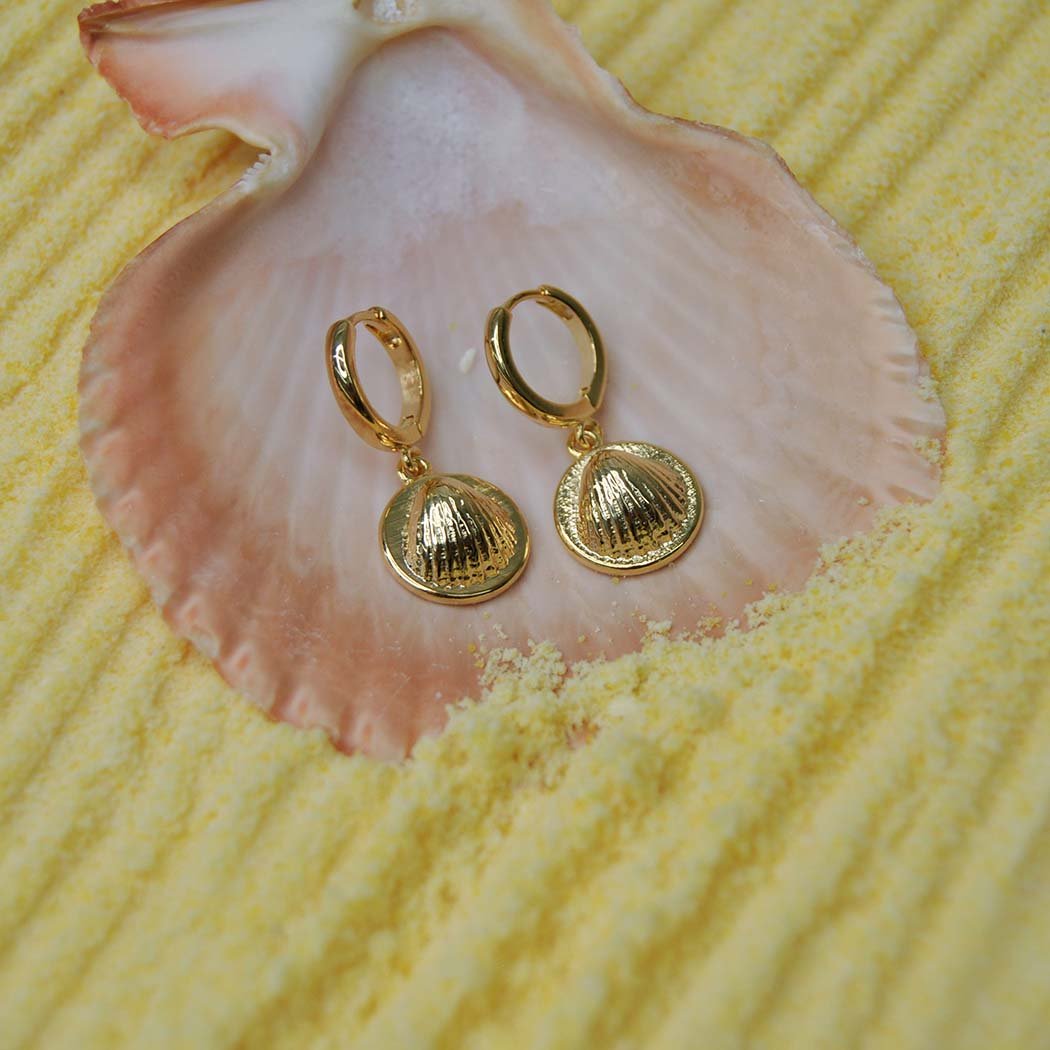 Brinco Clips Concha banhado a ouro 18k