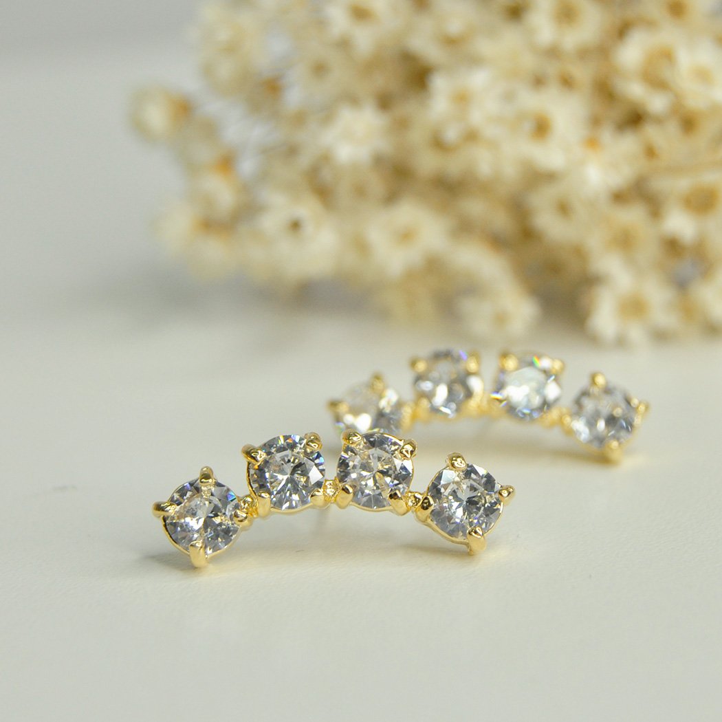 Brinco Ear Cuff 4 Zircônias banhado a Ouro 18k