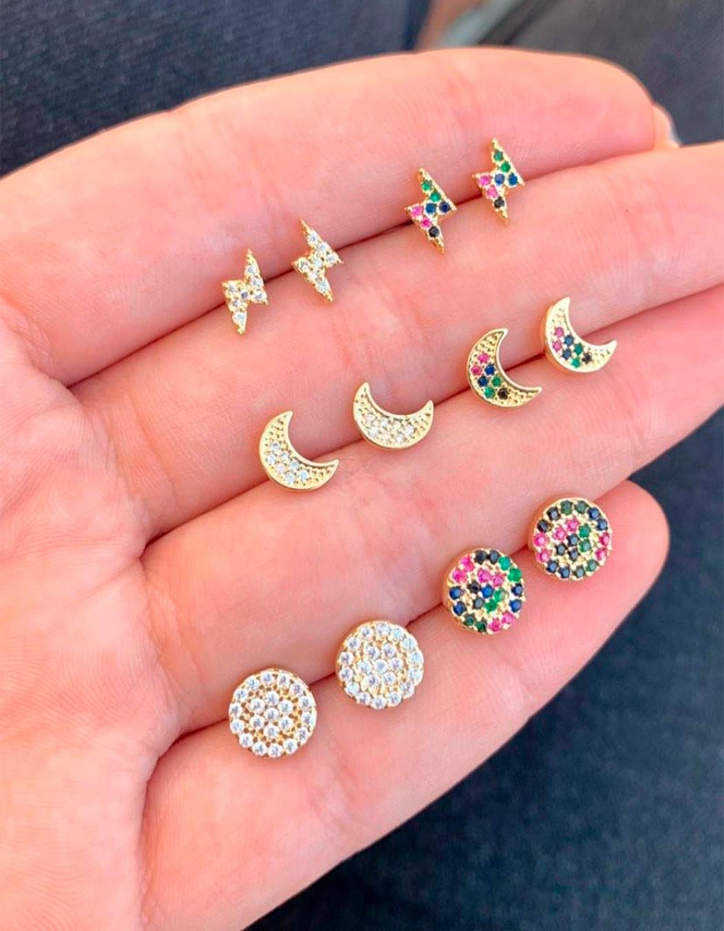 Brinco Lua Pequena Zircônias Cristal Banhado a Ouro 18k