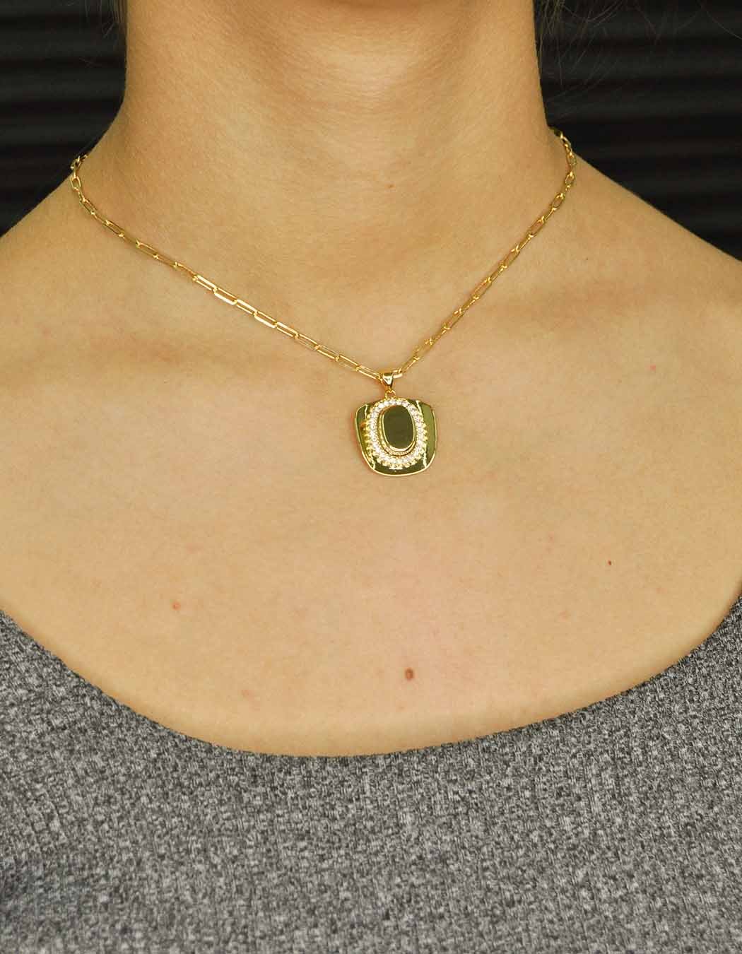 Choker Cartier Chapéu com Zircônias banhado a Ouro 18k