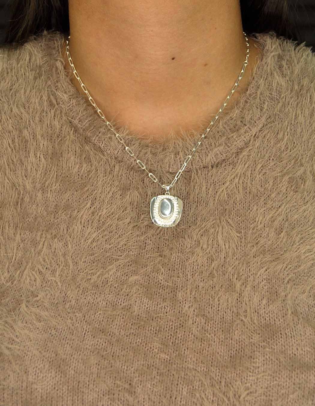Choker Cartier Chapéu com Zircônias banhado a Prata 70