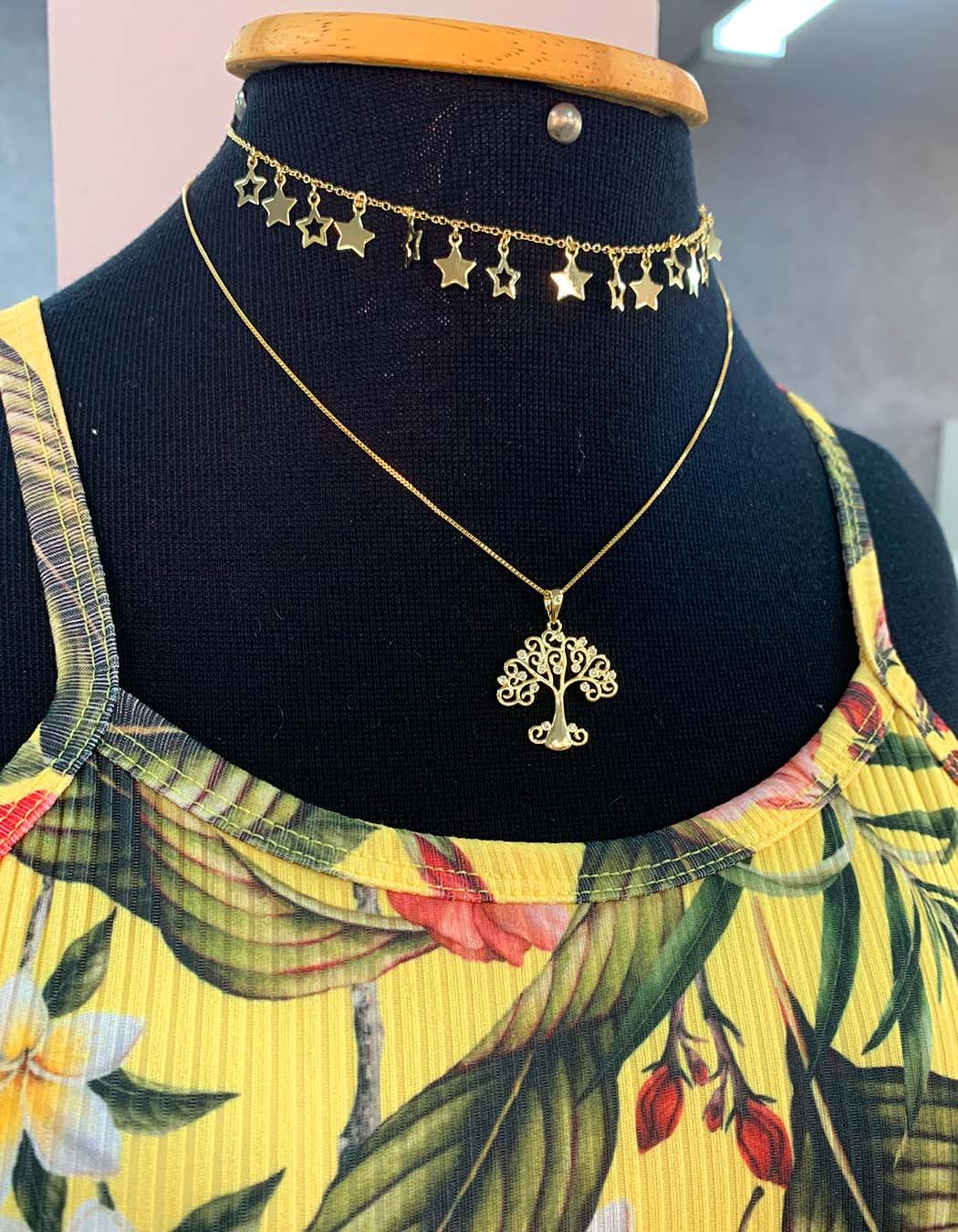 Colar Árvore Zircônias banhado a Ouro 18k