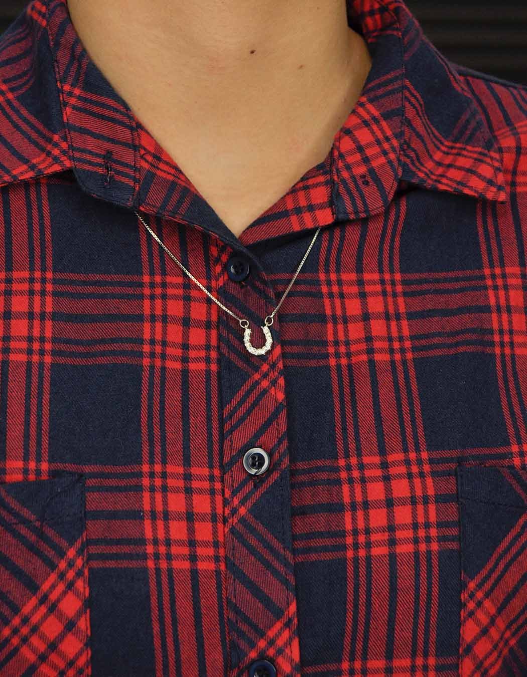 Colar Ferradura cravejada com Zircônias Cristal banhado a Ródio