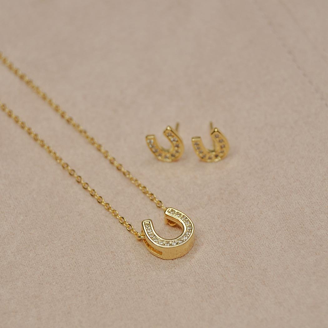 Colar Ferradura pequena cravejada com Zircônias banhado a Ouro18k