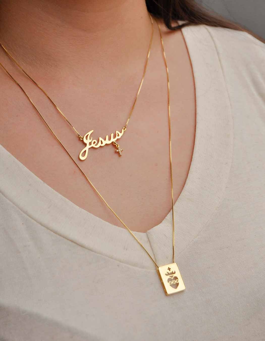 Colar Jesus banhado a Ouro 18k