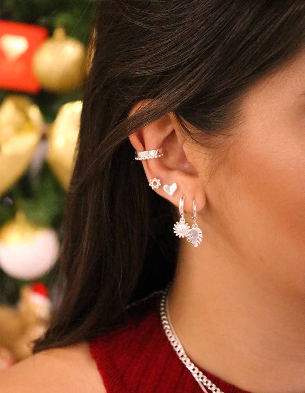 Piercing Fake com Detalhe Duplo de Bolinhas e Zigzag Banhado a Prata 70