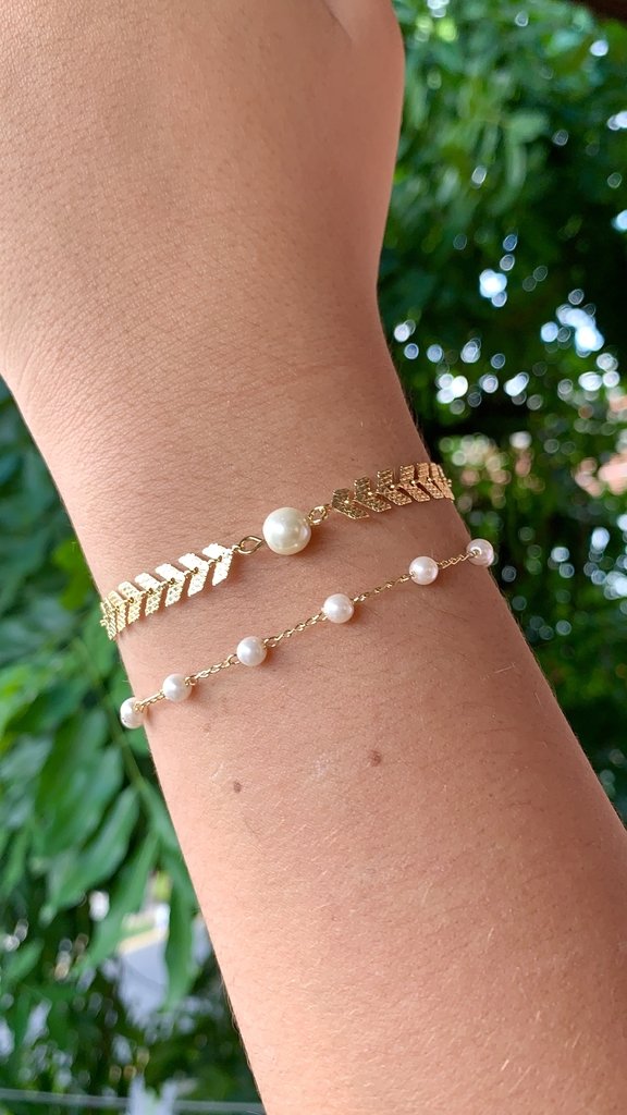 Pulseira Fio Folhinhas com Pérola banhada a Ouro 18k