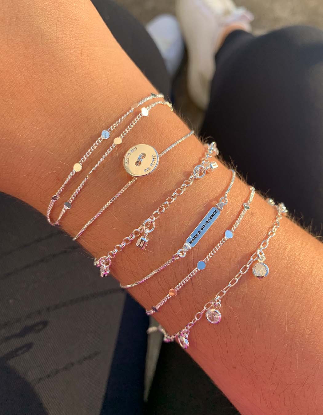 Pulseira Medalha Be Kind Banhada a Prata 70