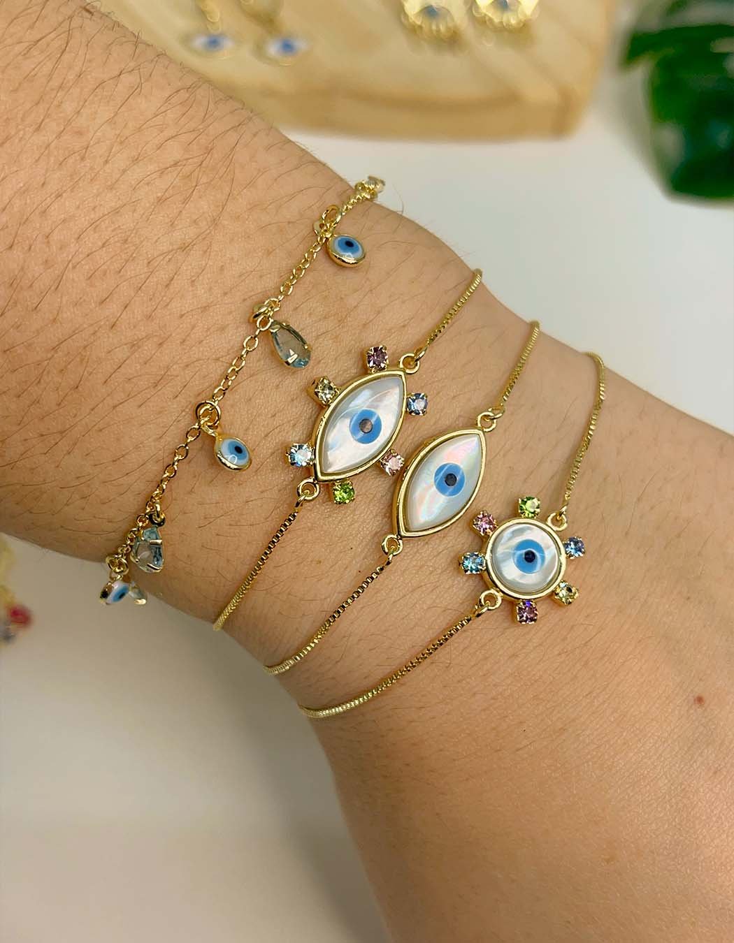 Pulseira Olho Grego Oval com Zircônias Coloridas banhado a Ouro 18k
